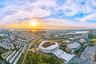 Kẻ phá rối đến đây! Comment:Đối thủ cùng bảng Asian Cup Tajikistan đã vào ở cùng một khách sạn